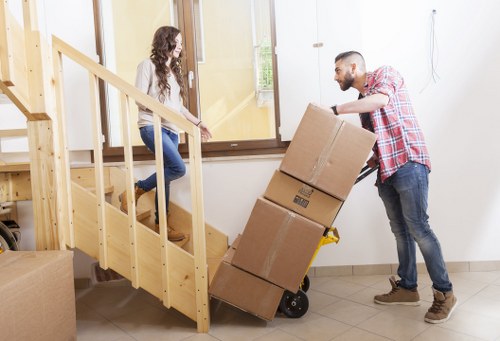 Truck hire suitable for moving furniture and boxes in Greenwich